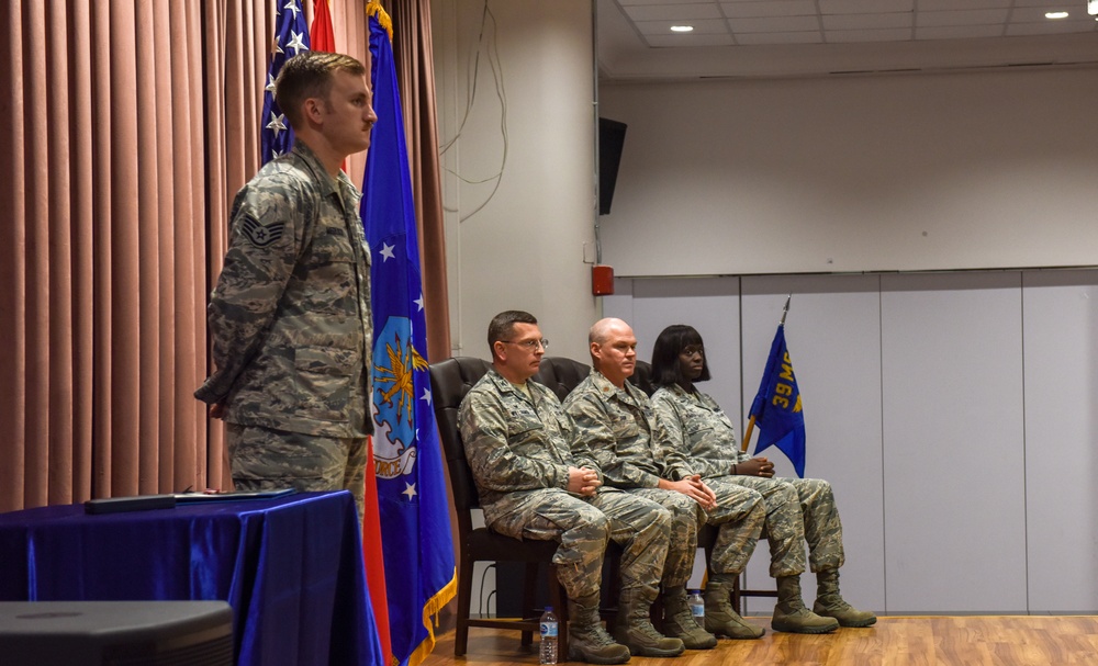 39th LRS welcomes new commander