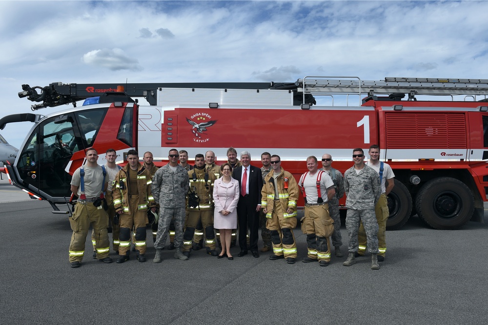 127th Wing Receives Governor