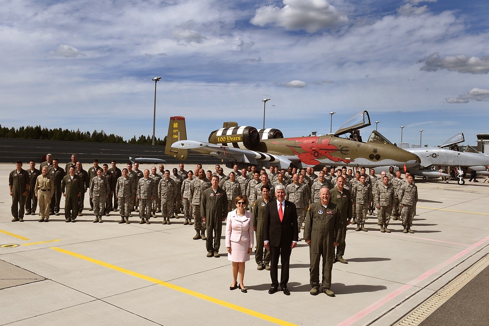 127th Wing Receives Governor