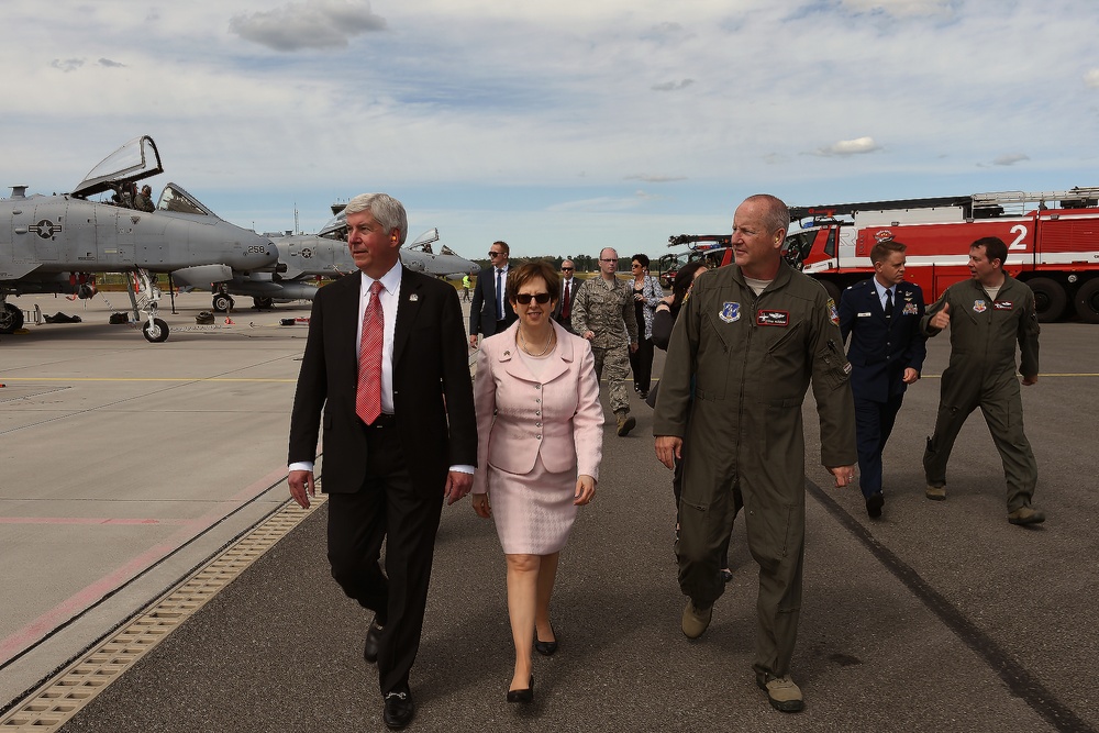 127th Wing Receives Governor