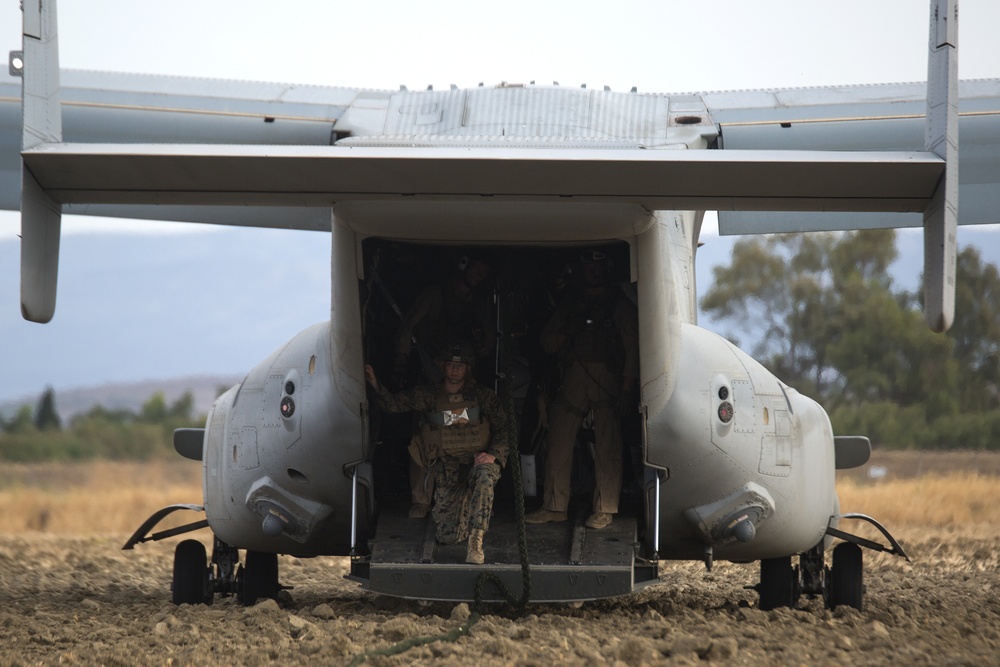 75 feet of flight line: 1st Battalion, 6th Marines Practice Fast-roping Operations