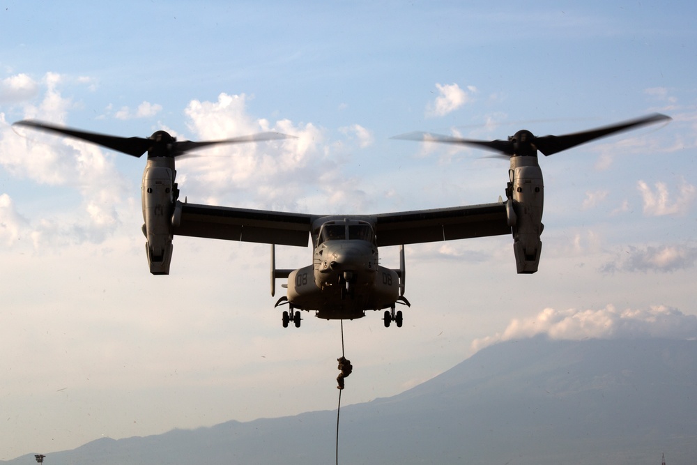 75 feet of flight line: 1st Battalion, 6th Marines Practice Fast-roping Operations