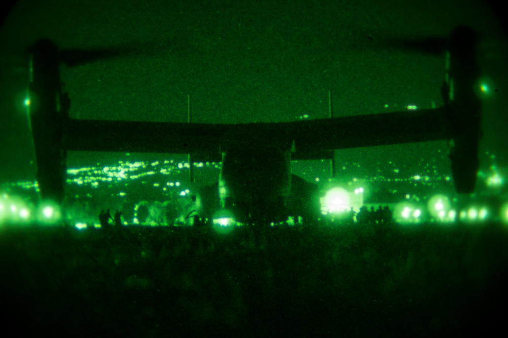 75 feet of flight line: 1st Battalion, 6th Marines Practice Fast-roping Operations