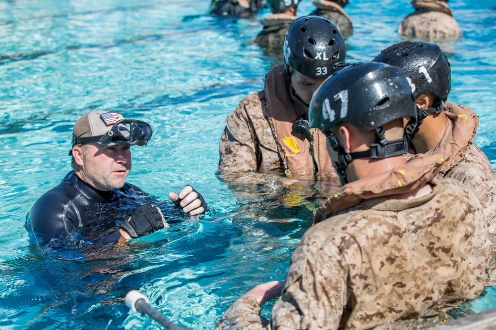 DVIDS - Images - Marines Sink or Swim with Underwater Egress Training ...