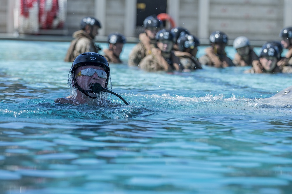 DVIDS - Images - Marines Sink or Swim with Underwater Egress Training ...