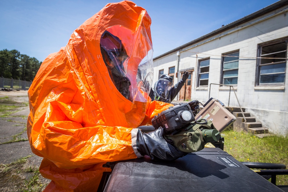 21st WMD-CST investigates simulated crime scene