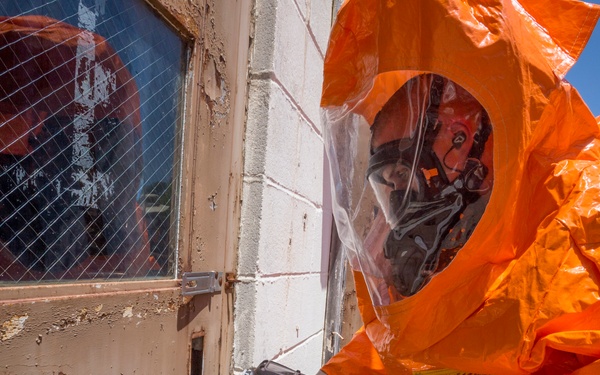 21st WMD-CST investigates simulated crime scene