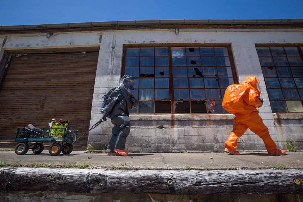 21st WMD-CST investigates simulated crime scene