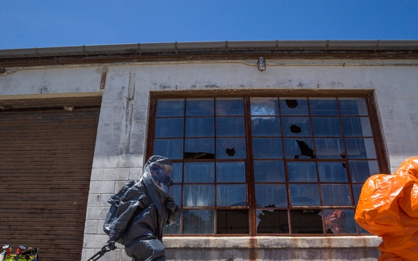 21st WMD-CST investigates simulated crime scene