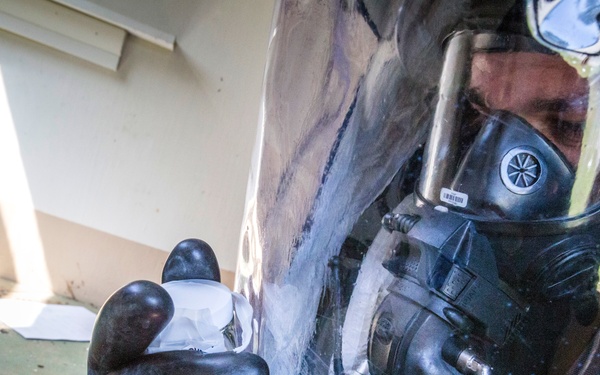 21st WMD-CST investigates simulated crime scene