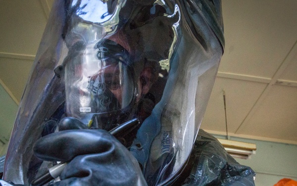 21st WMD-CST investigates simulated crime scene