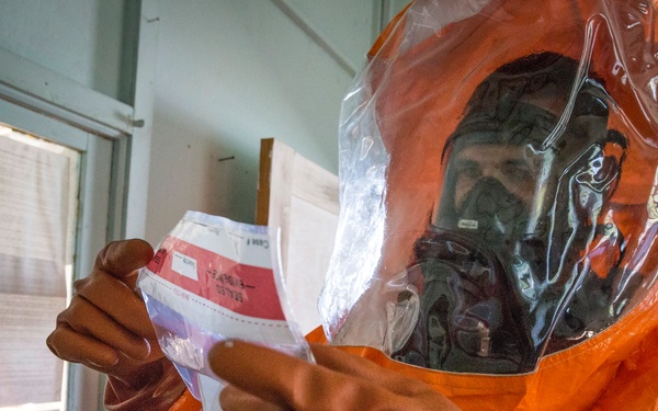 21st WMD-CST investigates simulated crime scene