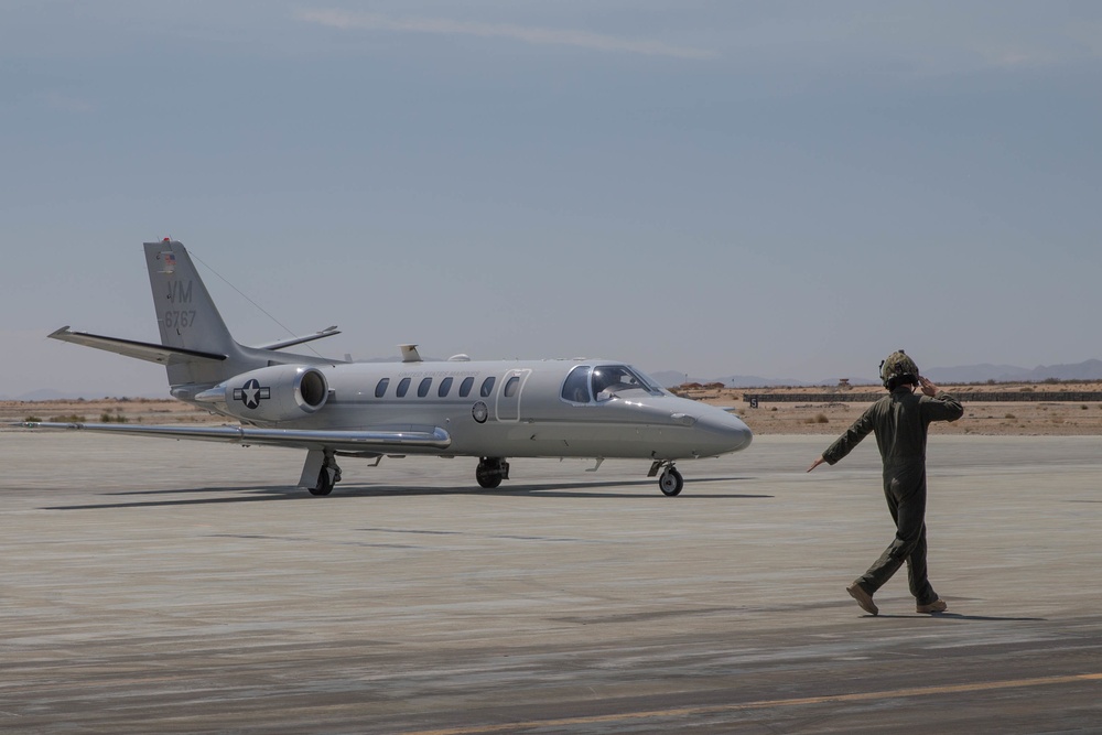 Distinguished Visitors tour MCAGCC Twentynine Palms during ITX 4-18