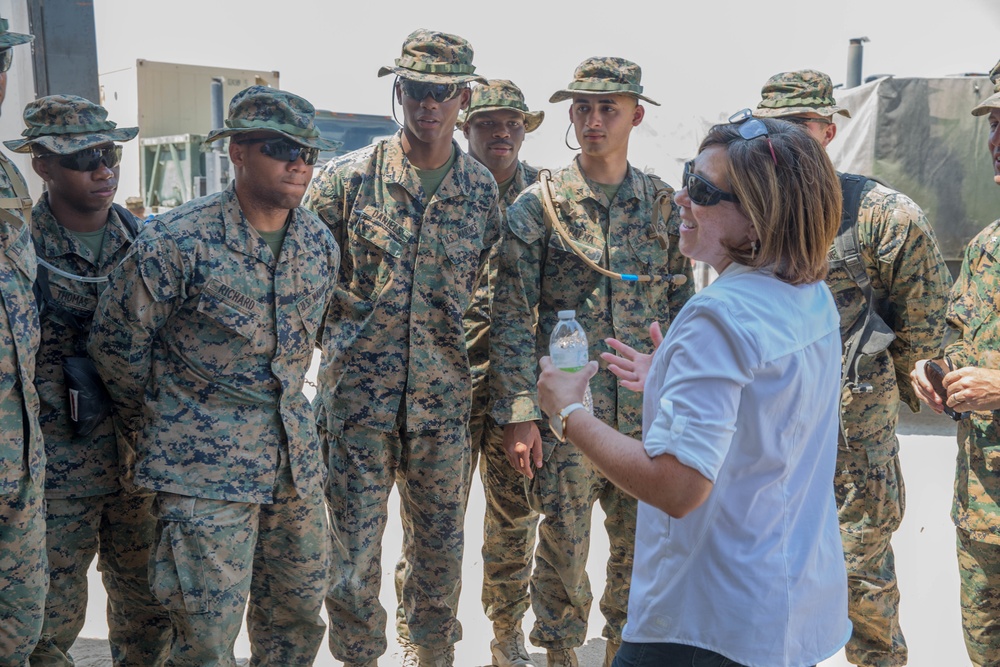 Distinguished Visitors tour MCAGCC Twentynine Palms during ITX 4-18