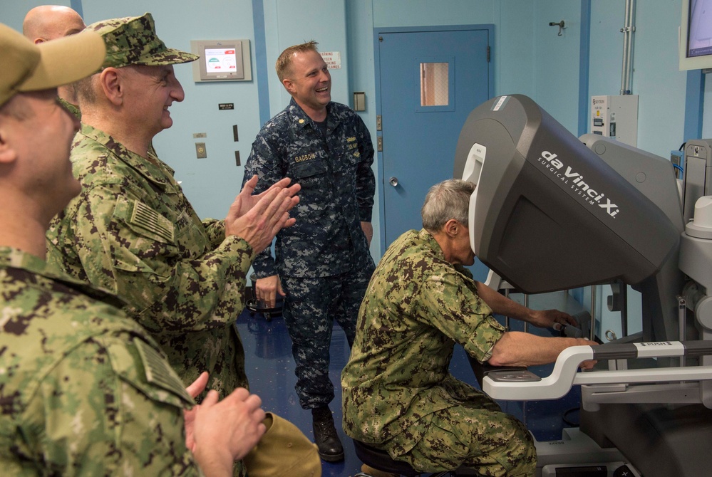 Commander, U.S. 7th Fleet visits USNS Mercy in Yokosuka