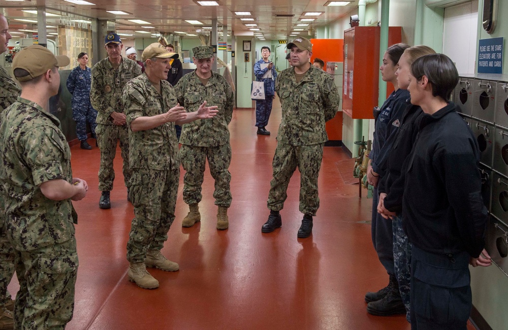 Commander, U.S. 7th Fleet visits USNS Mercy in Yokosuka