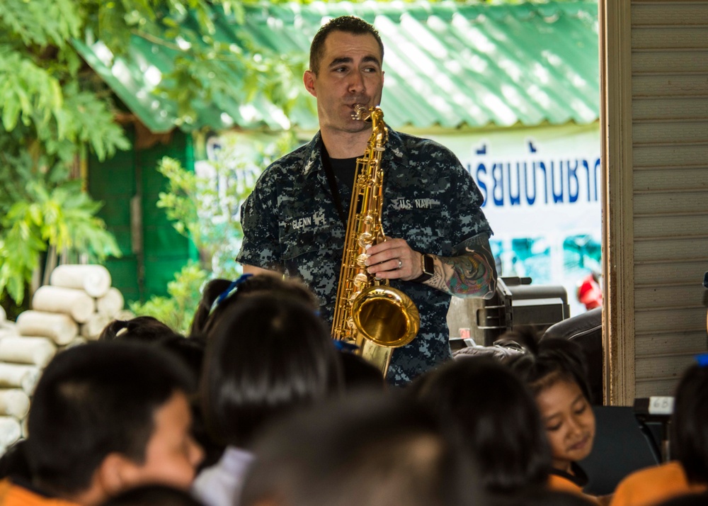 CARAT Thailand 7th Fleet Band Plays Primary School