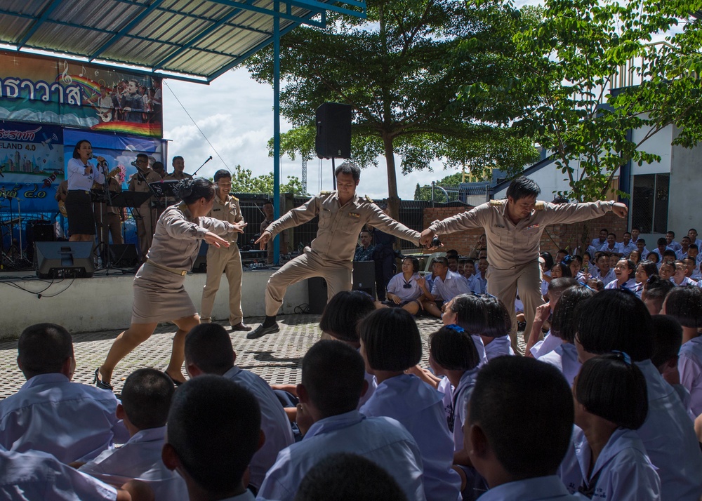 CARAT Thailand 7th Fleet Band Plays Primary School