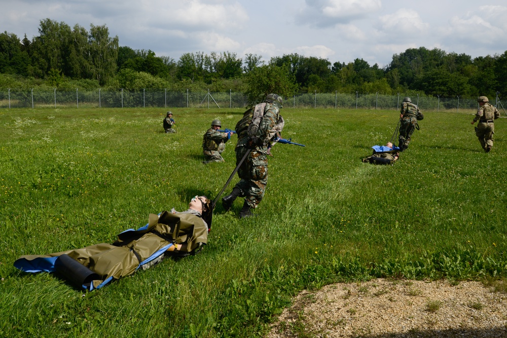 Combat Lifesaver Course conducts practical exercise