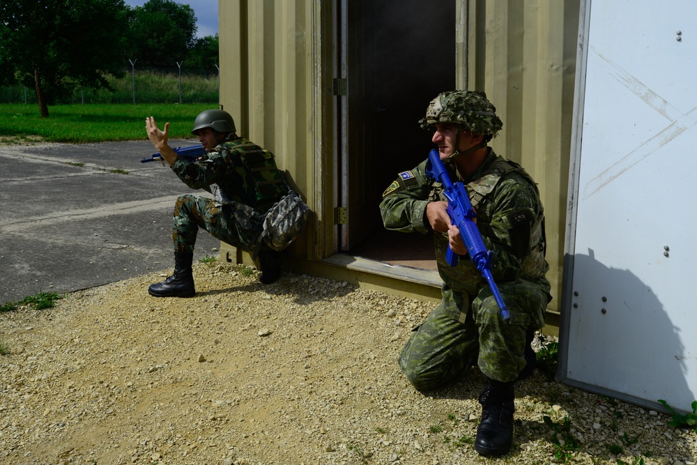 Combat Lifesaver Course conducts practical exercise