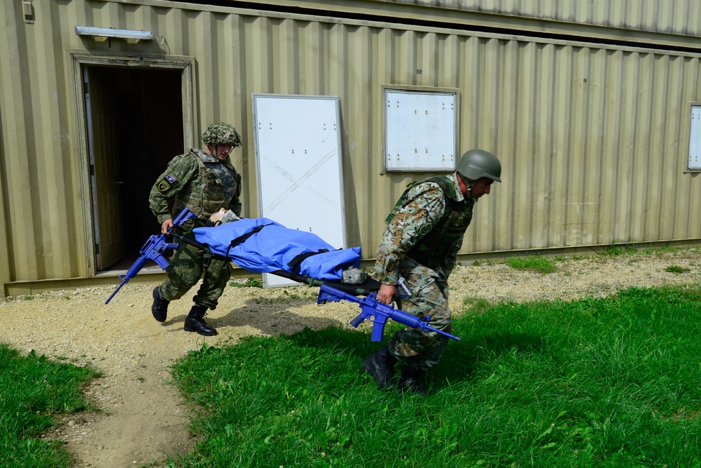 Combat Lifesaver Course conducts practical exercise