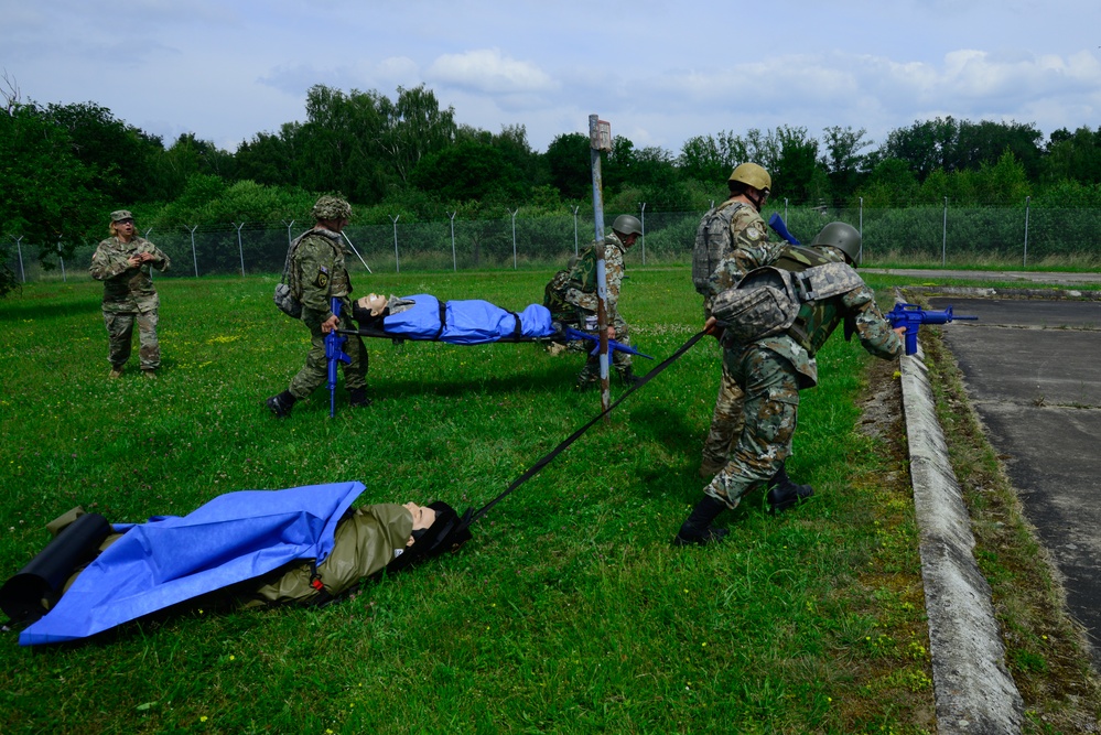 Combat Lifesaver Course conducts practical exercise