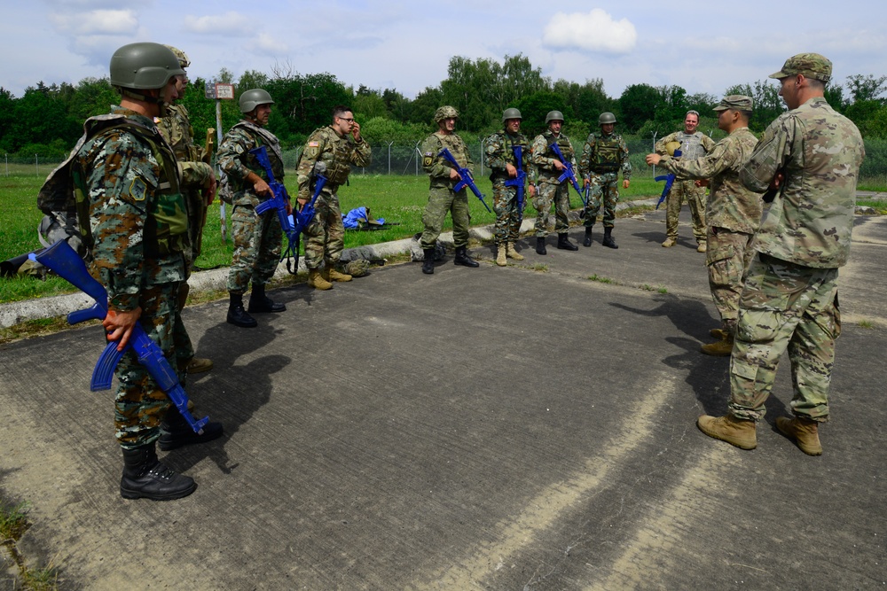 Combat Lifesaver Course conducts practical exercise