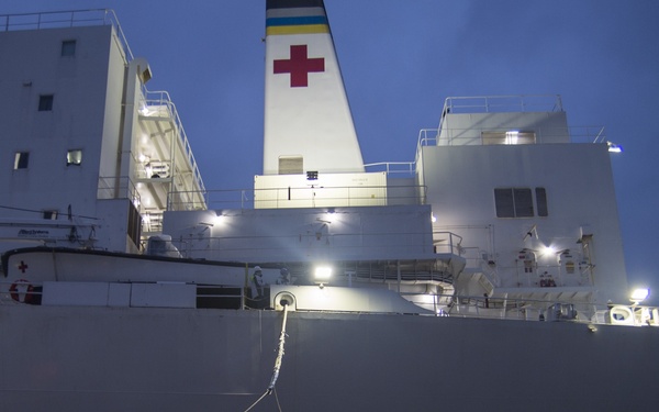 USNS Mercy Arrives in Tokyo