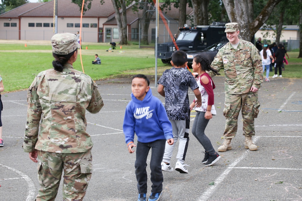 Washington National Guardsmen create a fun field day for Tillicum Elementary students