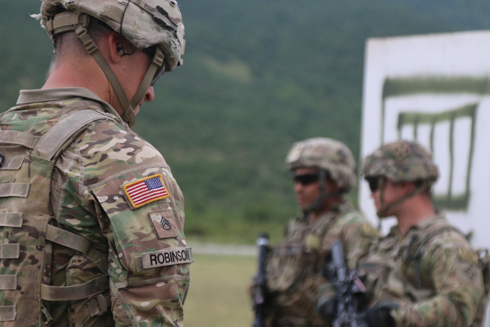 3-61 CAV troops shoot, move, communicate: live-fire buddy range