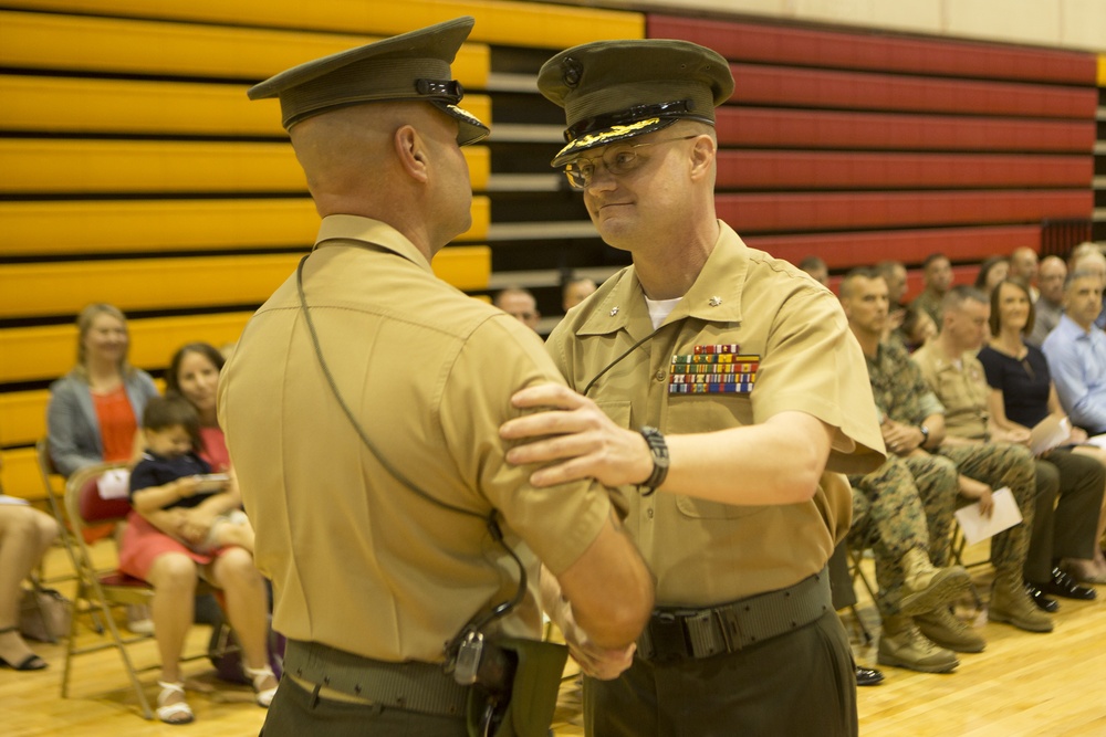 2D LAR Change of Command