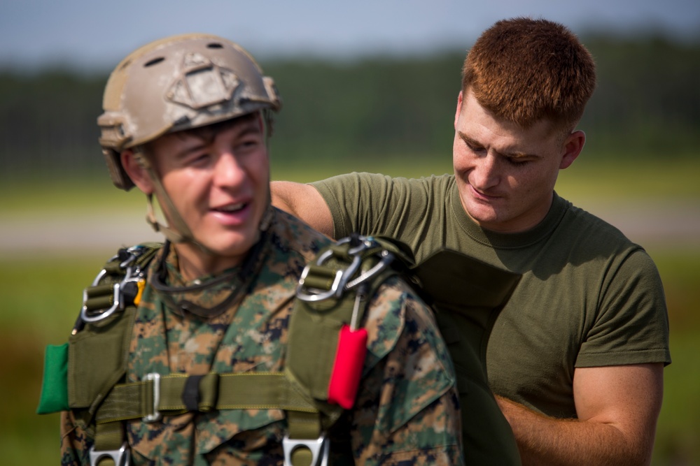 2nd Recon Conducts Jump Operations