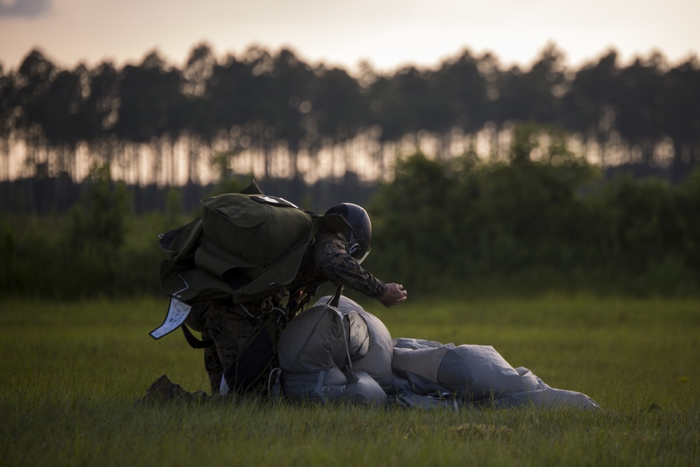 2nd Recon Conducts Jump Operations