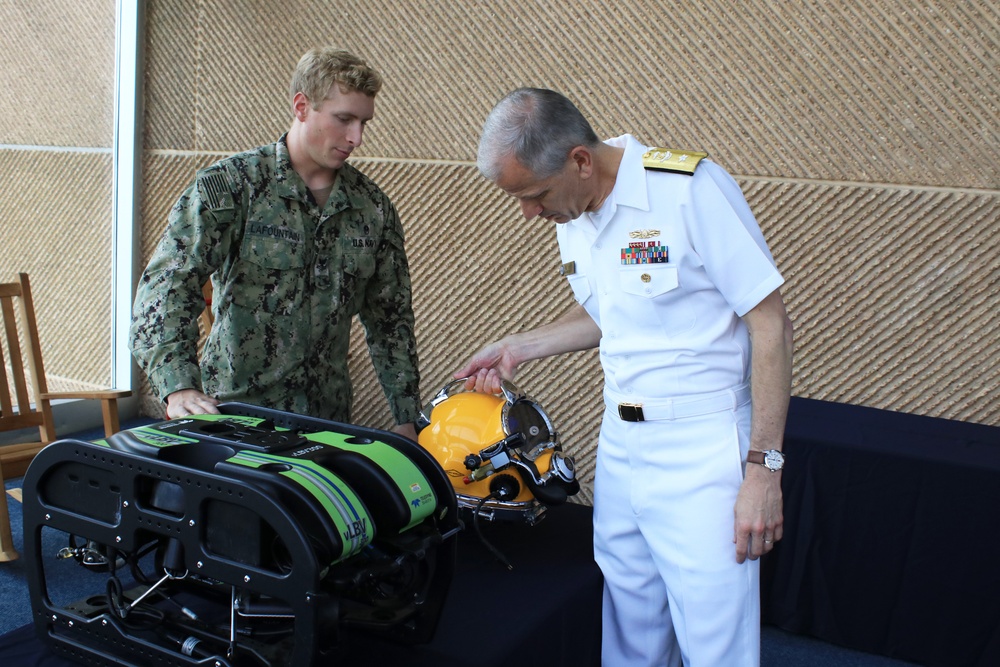 RDML Pearigen Visits Chattanooga for Navy Week
