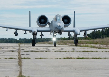 A-10s Land On an Austere Runway in Haapsalu, Estonia