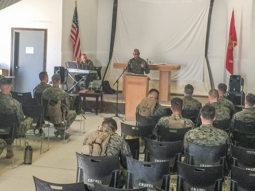 Protestant worship service held during ITX 4-18