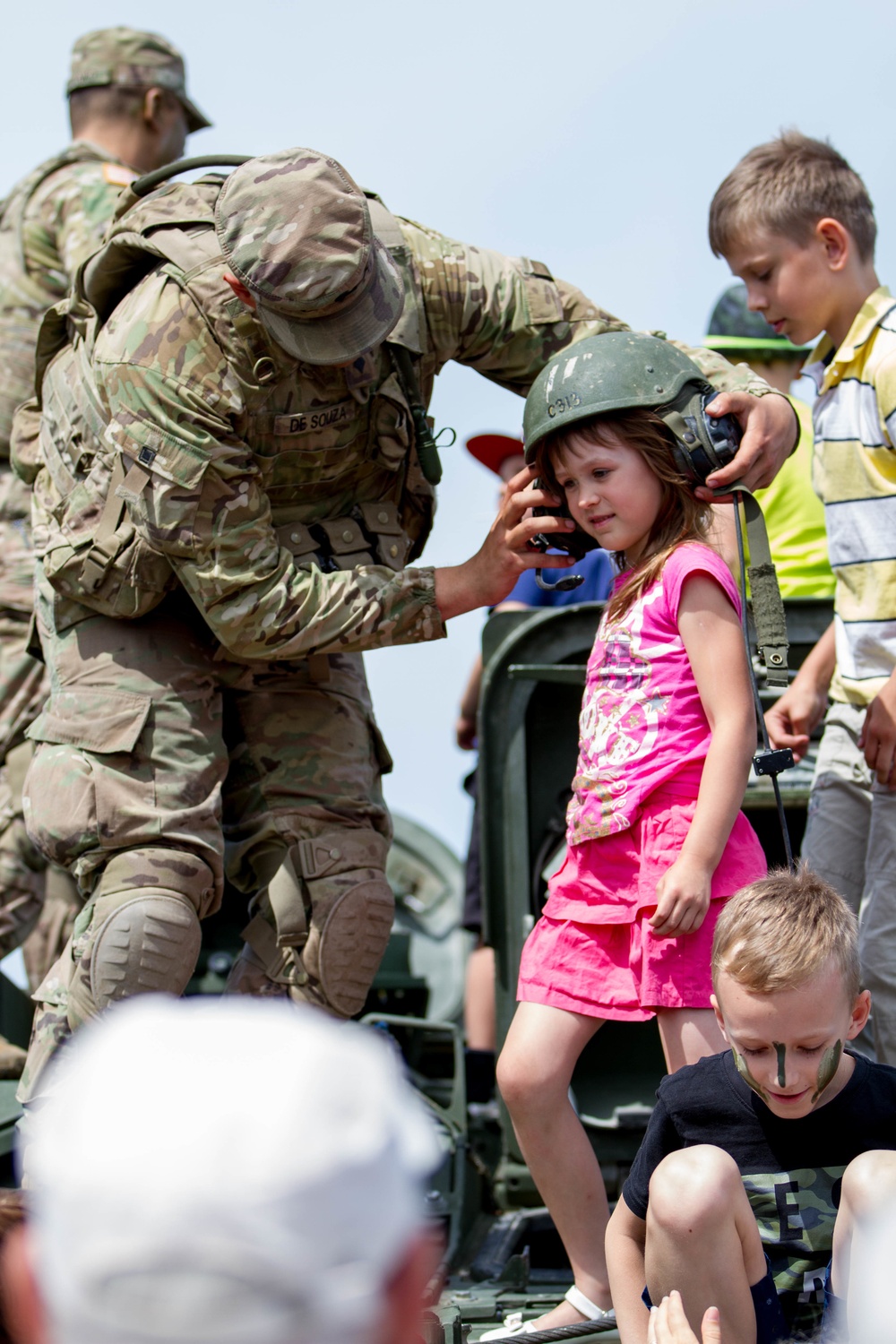 2CR joins military display during Citadale Kaunas Marathon