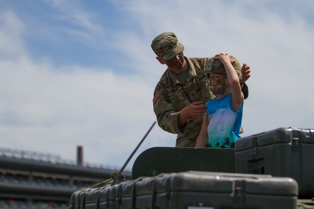 2CR joins military display during Citadale Kaunas Marathon