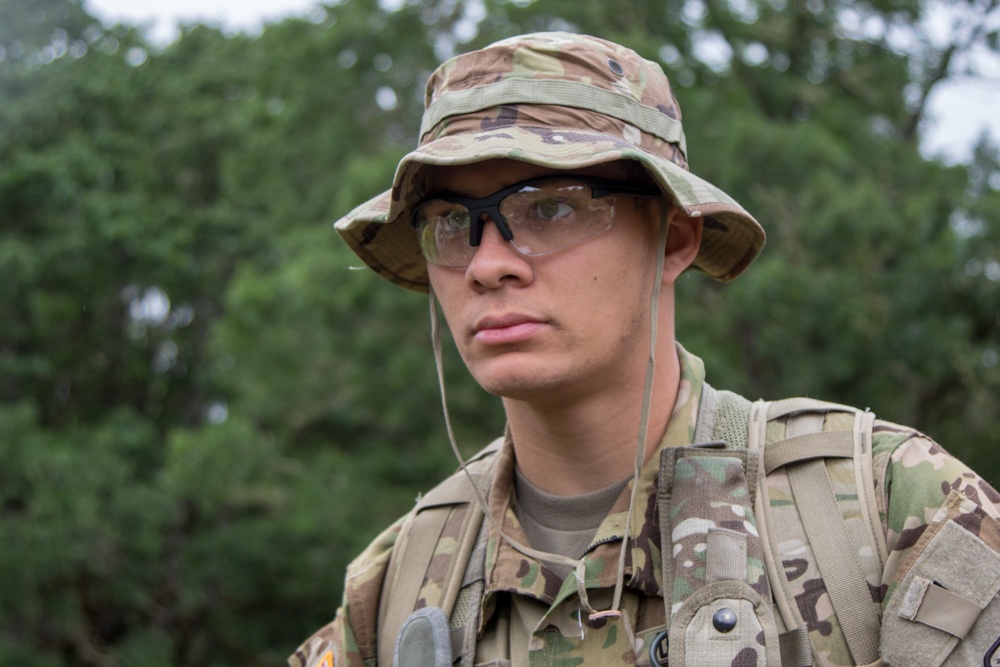 2-158th conducts personnel recovery training