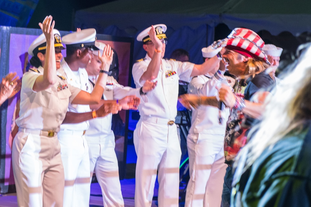 Bret Michaels welcomes Sailors on Stage