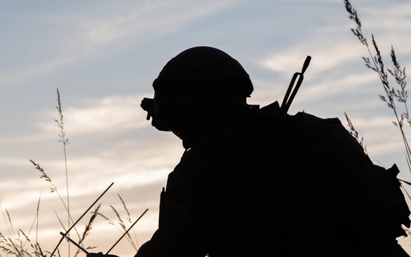 Airman establishes satellite communications in Saber Strike 18