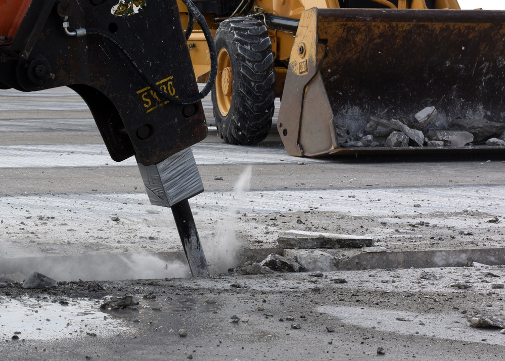 Incirlik 2018 runway repair