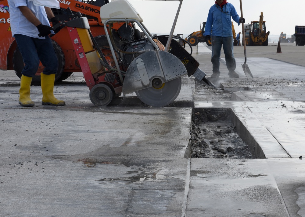 Incirlik 2018 runway repair