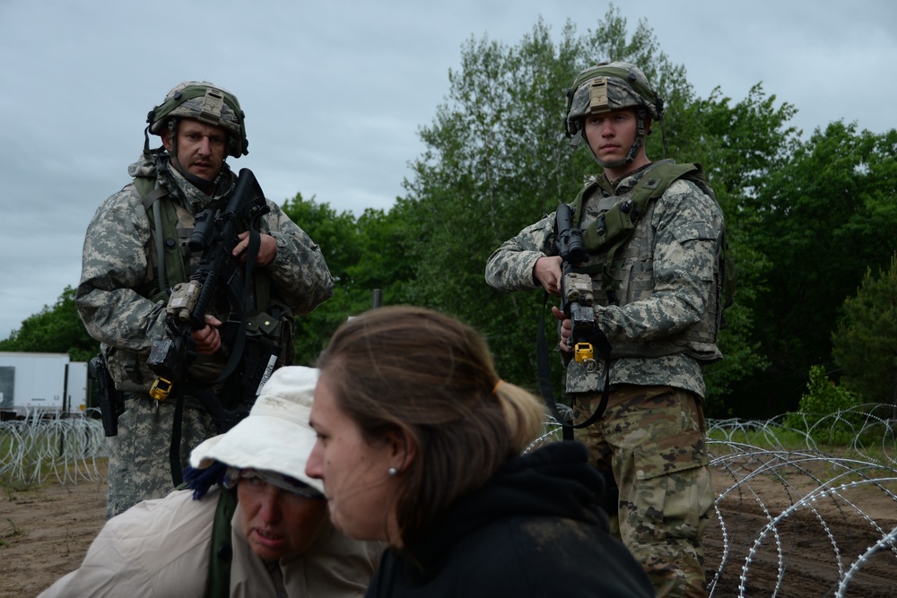 New York Army National Guard Soldiers with the 206th Military Police Company Conduct Annual Training