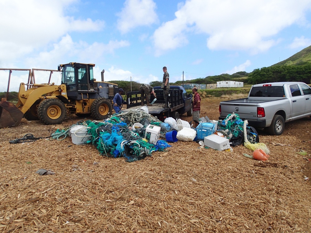 MCBH personnel dispose of ocean debris