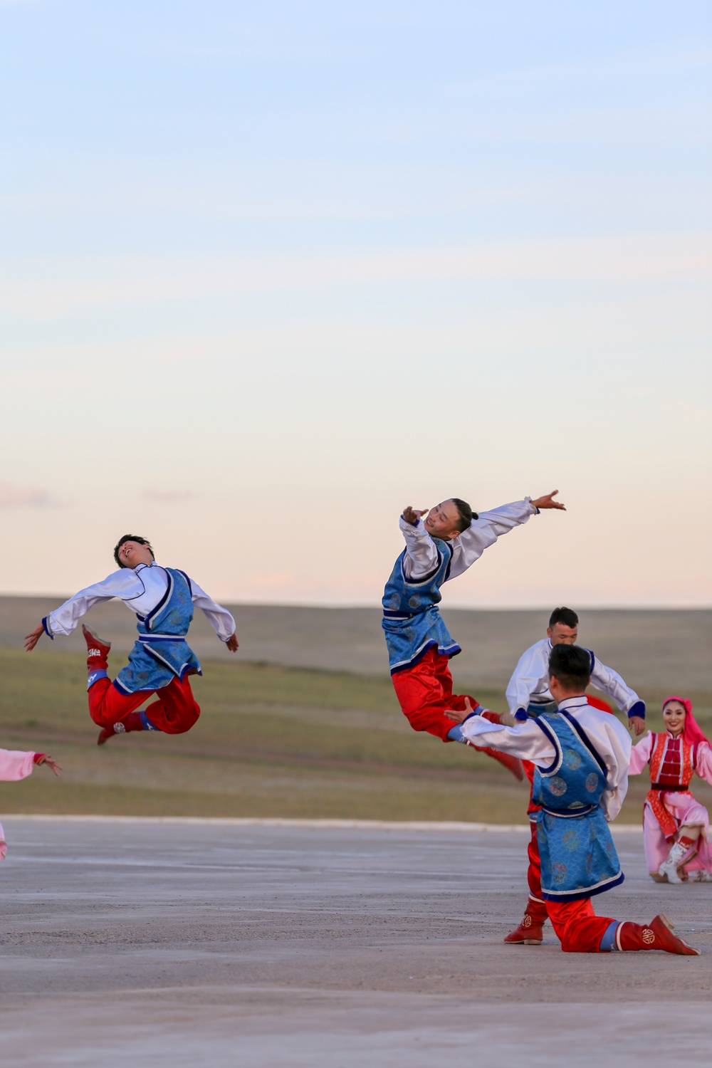 Mongolians share culture through song, dance