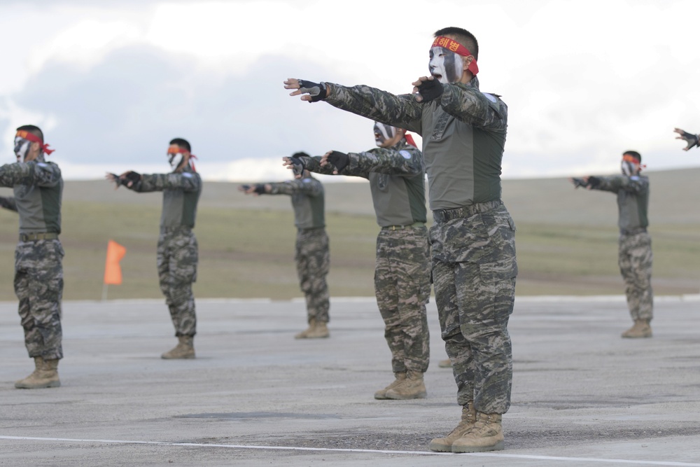 ROK Marines Perform for Cultural Event