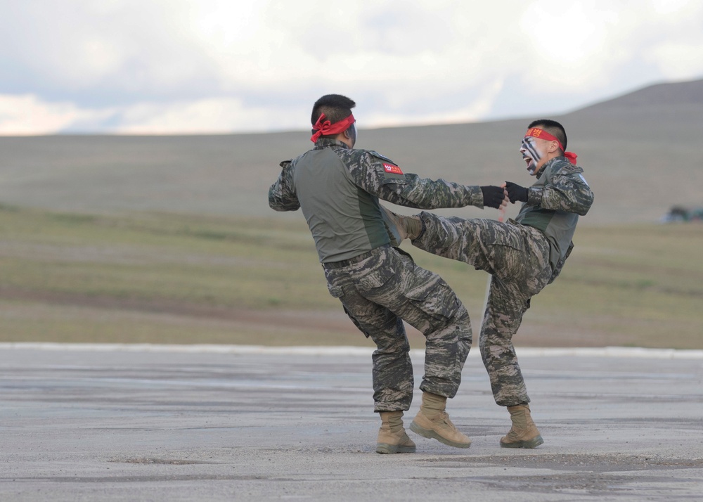 ROK Marines Perform for Cultural Event