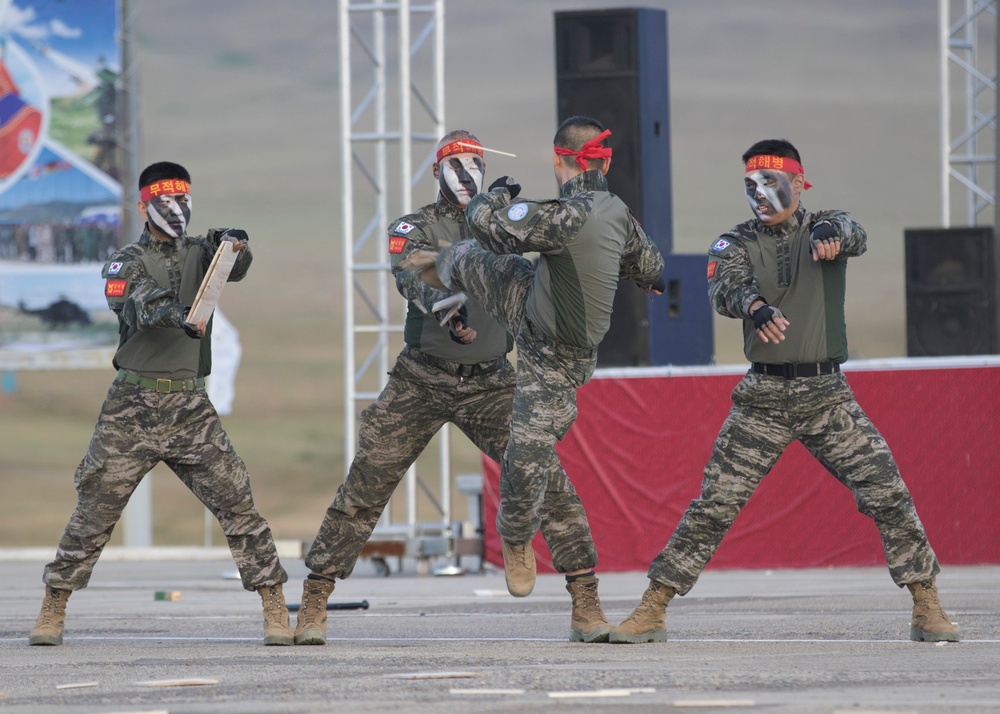 ROK Marines Perform for Cultural Event