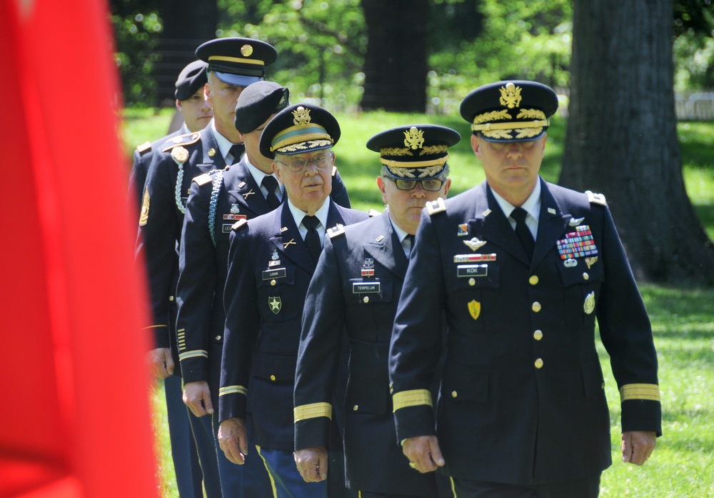 Army Reserve general honors fallen Soldiers